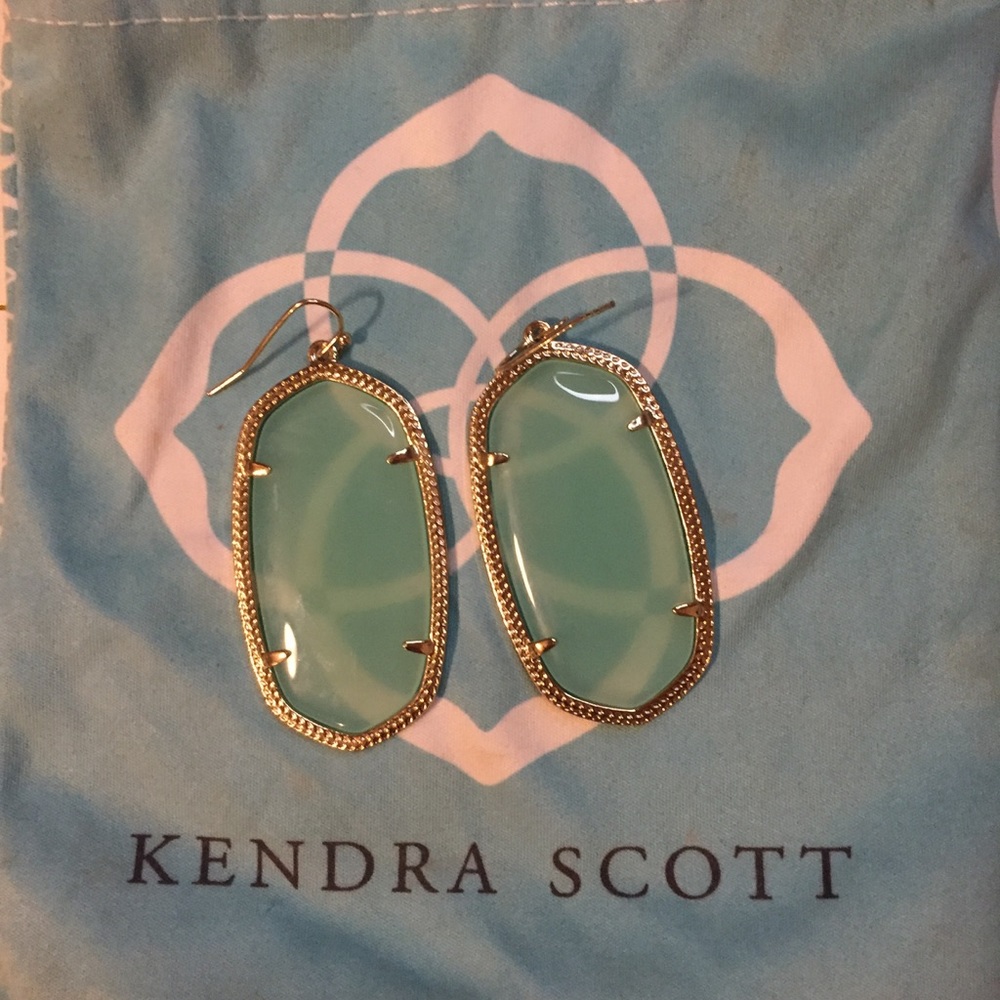 Kendra Scott Danielle Earrings